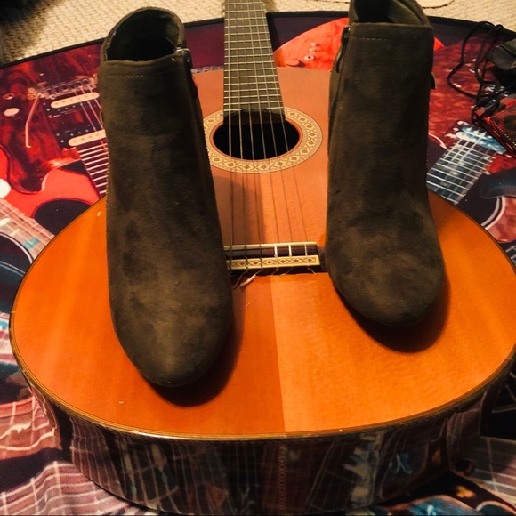 Nature Breeze Suede Side Zip Ankle Booties - Picture 3 of 10